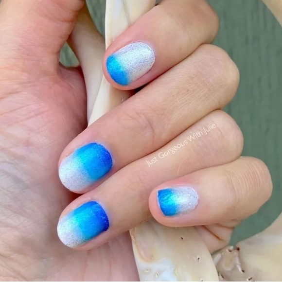 *Retired* Color Street: Dose of Mykonos | Navy Blue White Gradient Ombre Glitter - Picture 7 of 15